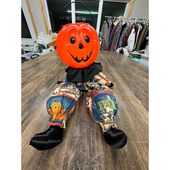 Adorable Handmade Sitting Pumpkin,Vintage,Candy Holder,Bucket,Halloween - Picture 1 of 9